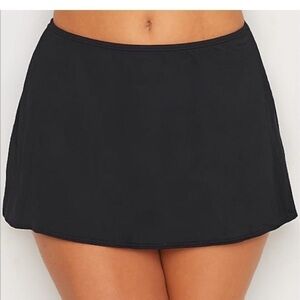 COCO REEF Women's CLASSIC SOLID SKIRTED SWIM BOTTOM Size L
Style-Swimsuit